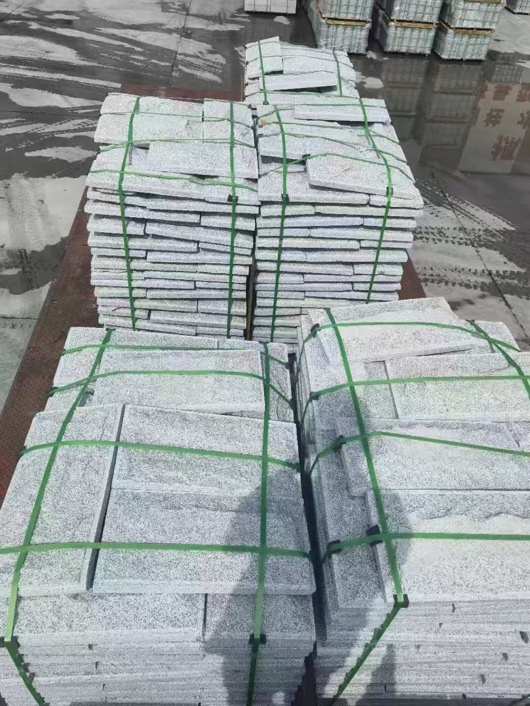定西 芝麻白蘑菇石装车出货