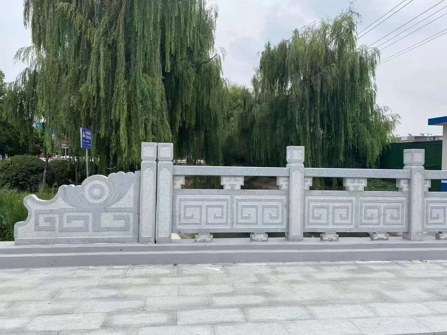 定西 芝麻灰桥栏杆、河道栏杆安装效果